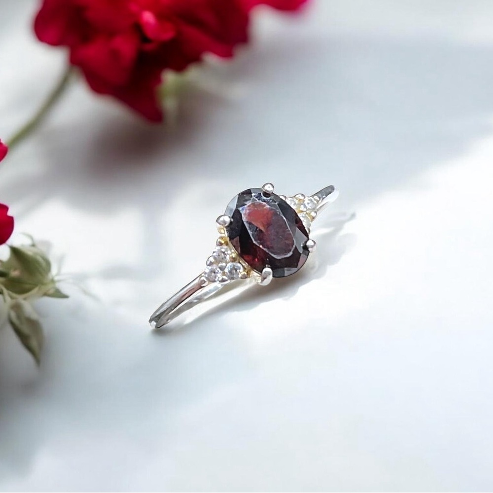 🌺Vintage Sterling & Garnet Ring - Picture 9 of 11
